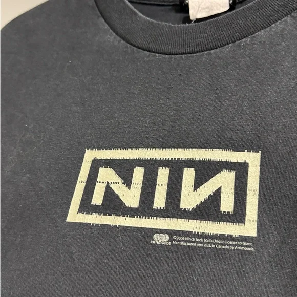 Vintage Nine Inch Nails Graphic T-Shirt - Picture 2 of 4